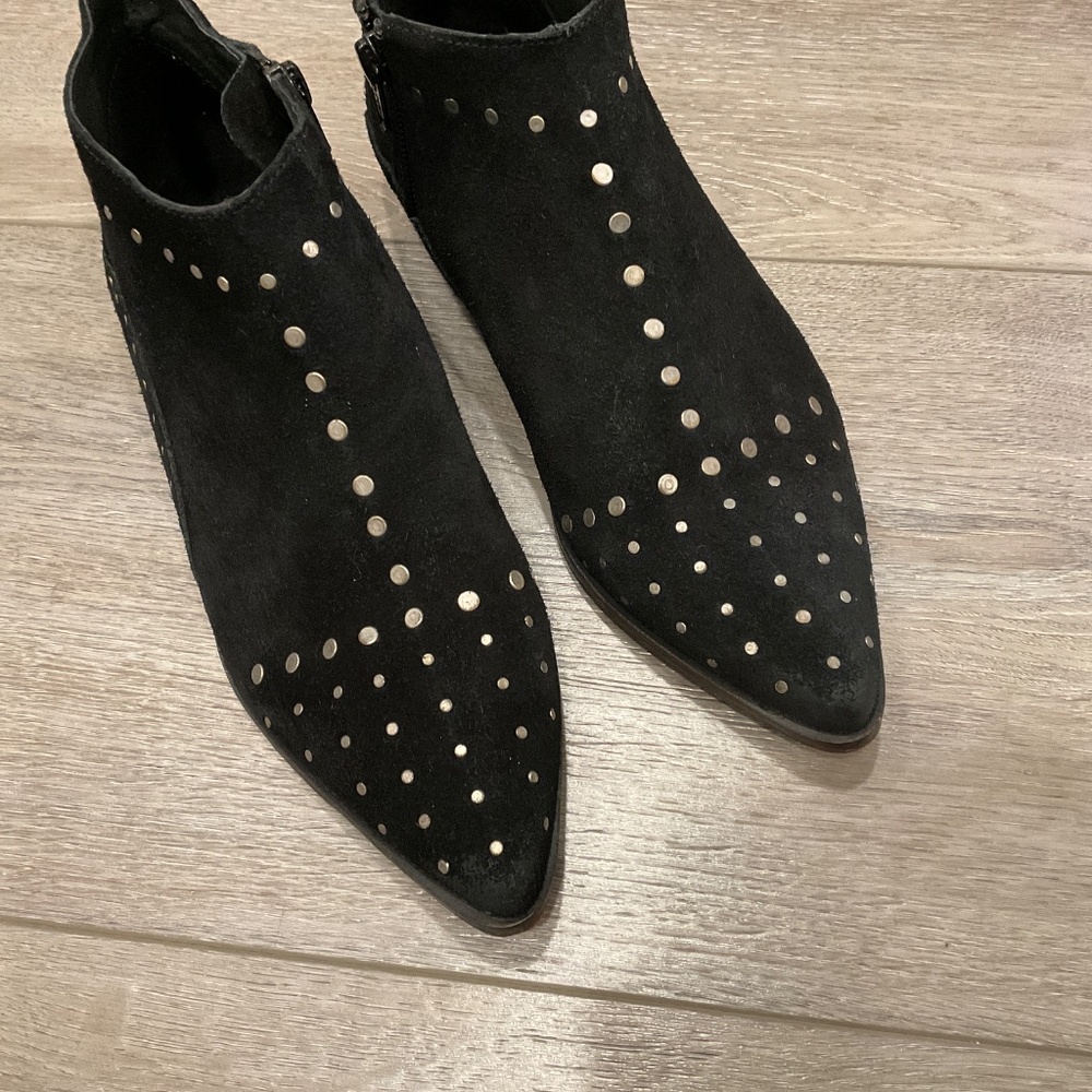 FREE PEOPLE Aquarian Black Suede Studded Pointed Toe Ankle Bootie EU 37 Size 7 - Picture 5 of 11